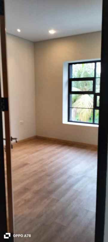 dijual rumah baru 3 lantai dijagakarsa jakarta selatan