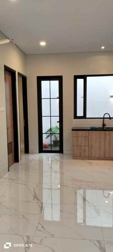 dijual rumah baru 3 lantai dijagakarsa jakarta selatan