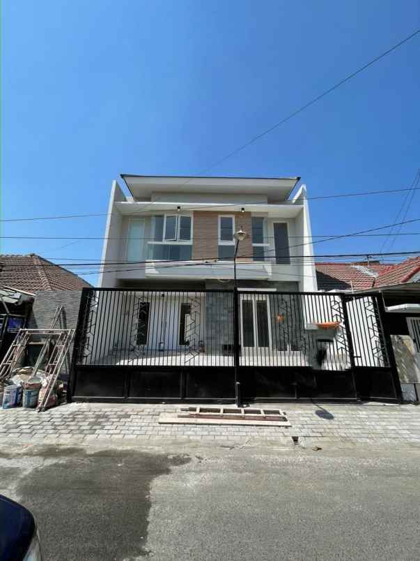 dijual rumah baru gress sutorejo prima