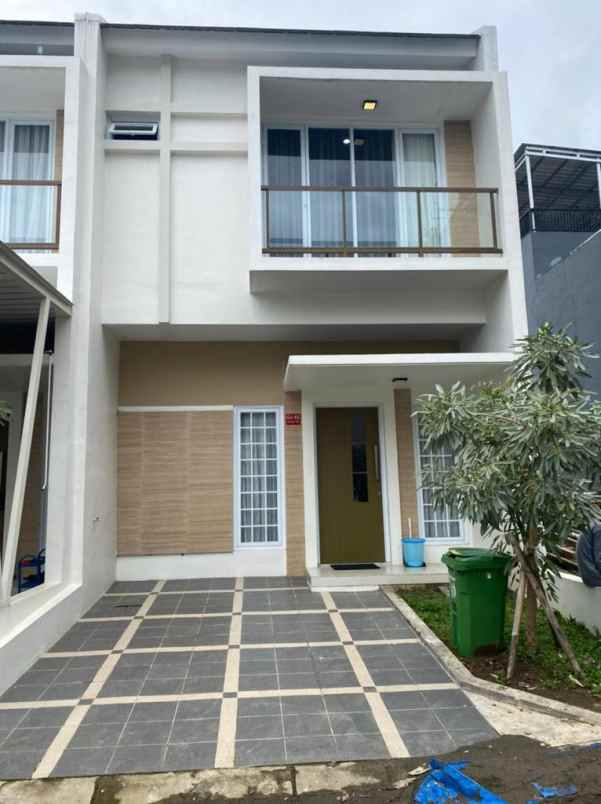 dijual rumah baru royal spring cluster sakura