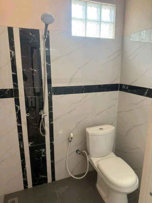 dijual rumah baturetno