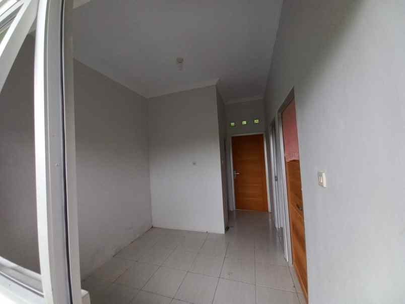 dijual rumah bawuran