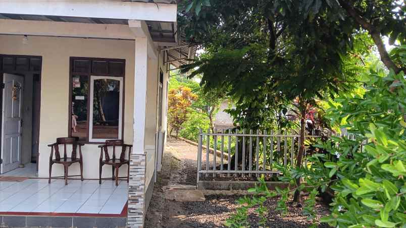 dijual rumah bernuansa asri siap huni