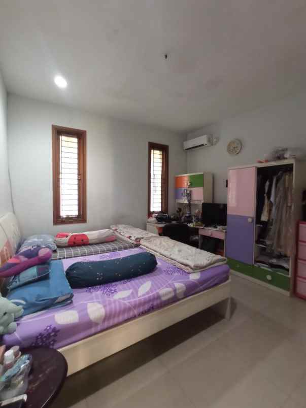 dijual rumah bintaro