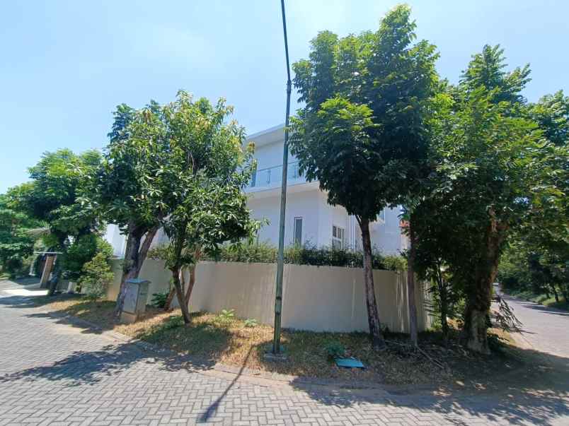 dijual rumah blok o graha famili surabaya