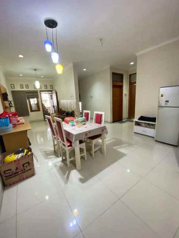 dijual rumah buaran klender