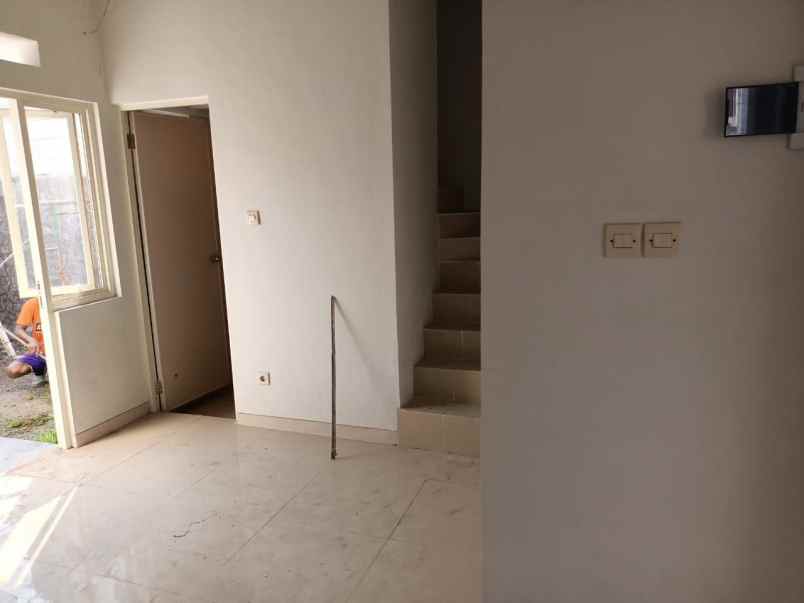 dijual rumah buduran