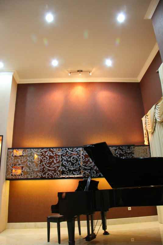 dijual rumah bukit gading mediterania