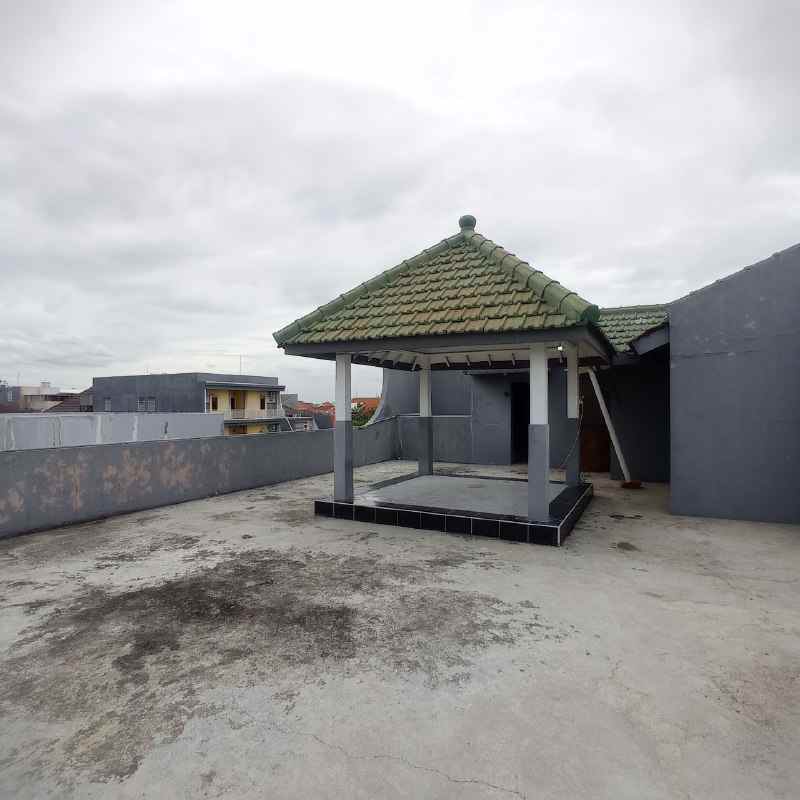 dijual rumah bumi marina emas