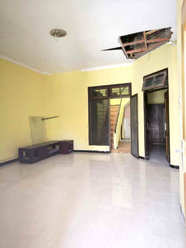 dijual rumah bumi marina emas