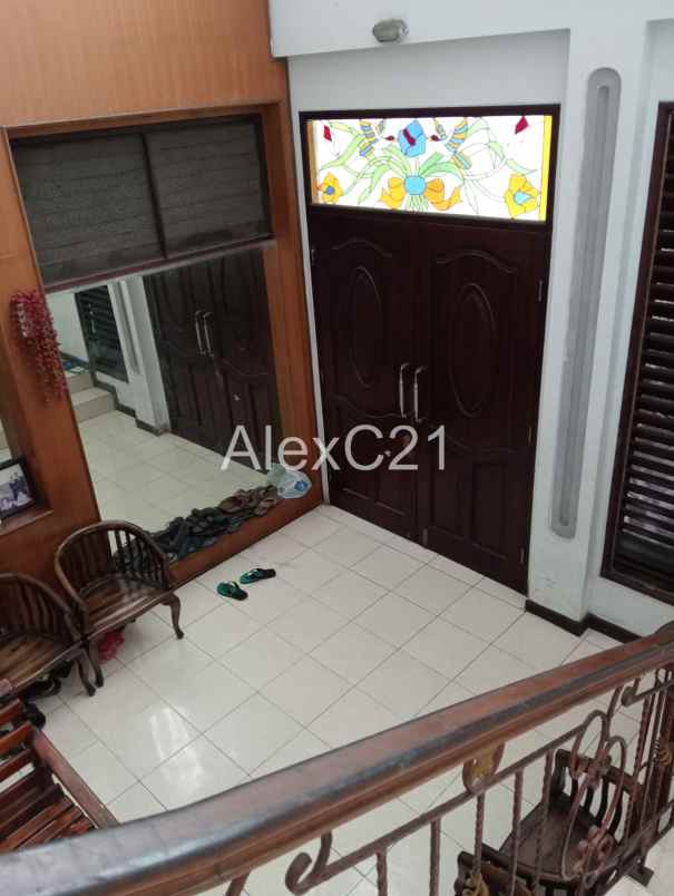 dijual rumah cantik di jl cendrawasih cengkareng barat