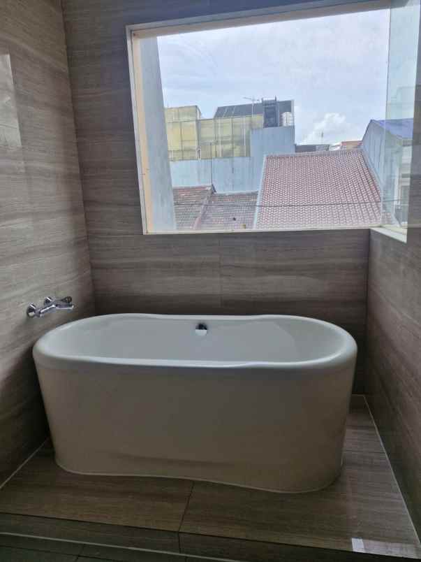 dijual rumah cantik kelapa gading