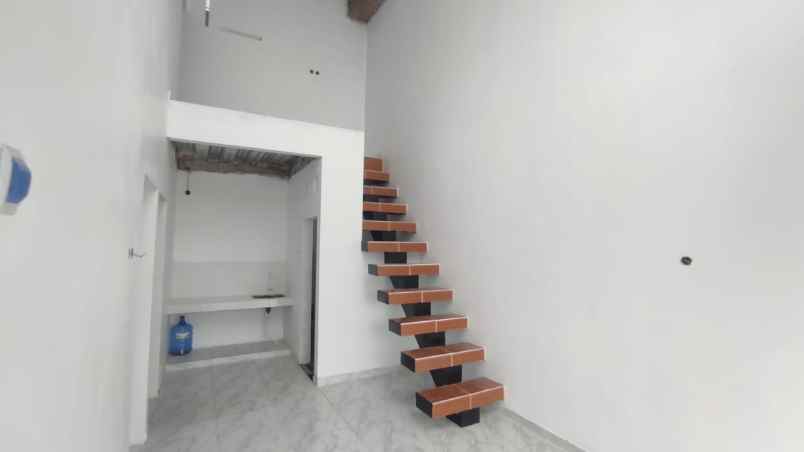 dijual rumah cantik terbaru 2 lantai di prambanan