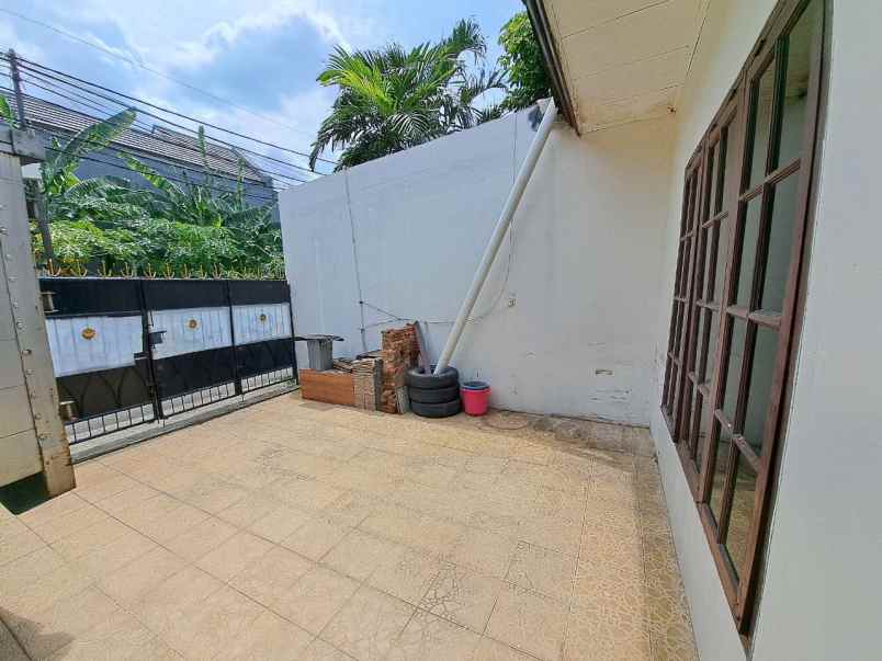 dijual rumah ceger