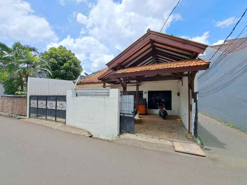 dijual rumah ceger