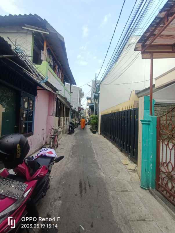 dijual rumah cempaka putih