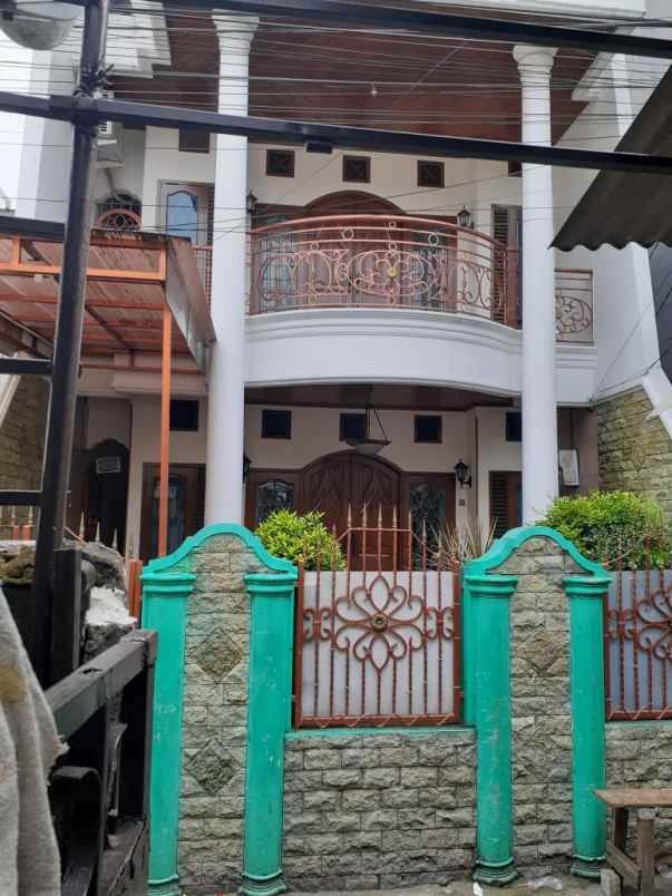 dijual rumah cempaka putih