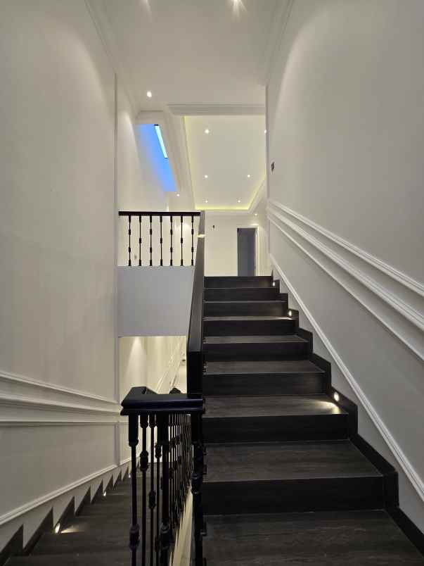 dijual rumah cempaka putih tengah