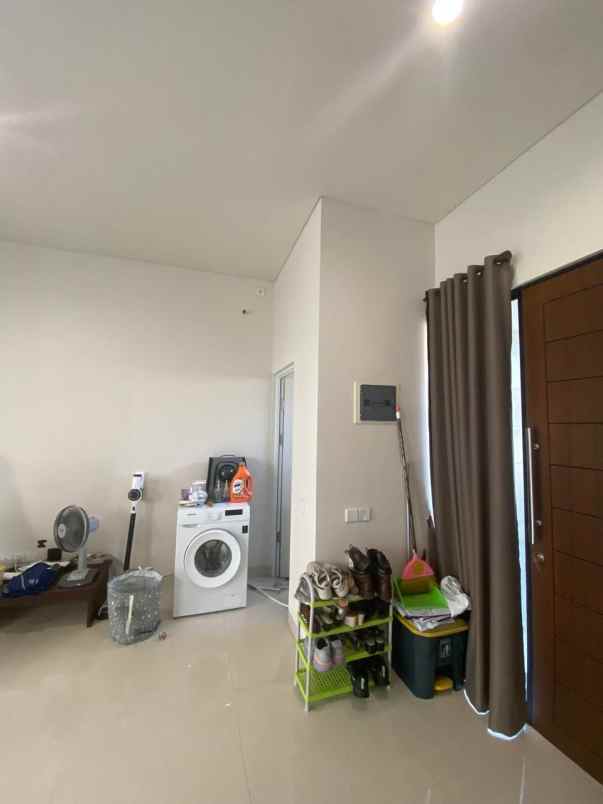 dijual rumah central park juanda