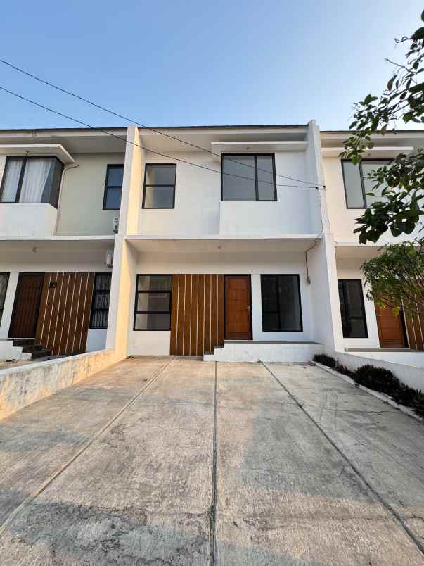 dijual rumah cibinong river view