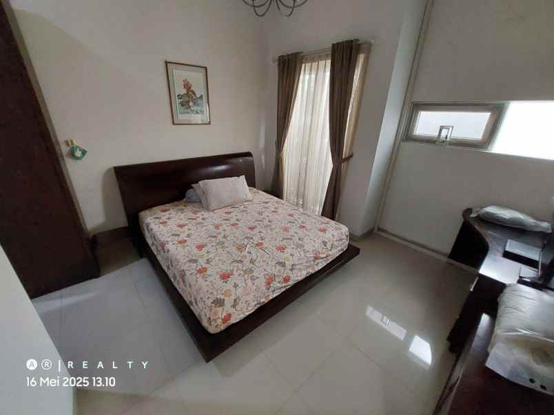 dijual rumah cigadung dago bandung