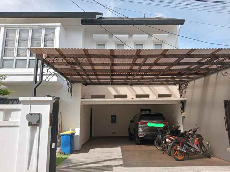 dijual rumah ciganjur