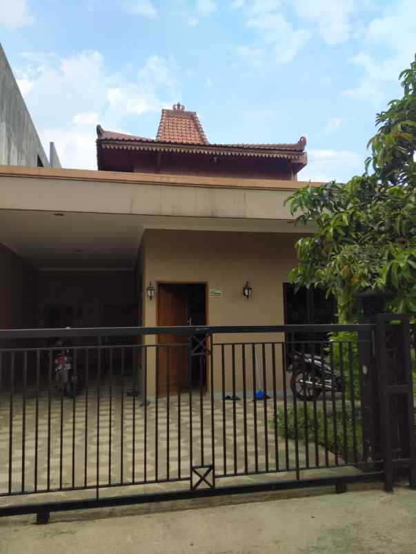 dijual rumah ciledug tangerang