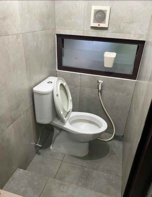 dijual rumah cimanggis golf estate