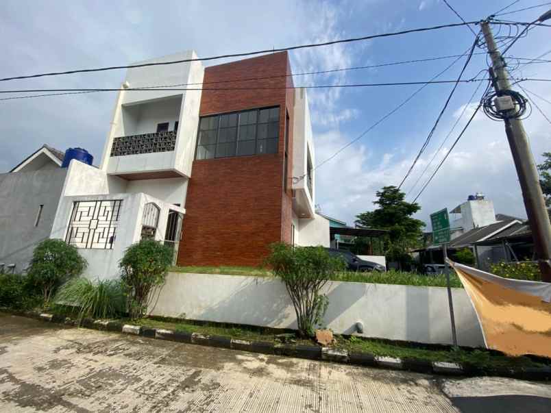 dijual rumah cimpaeun tapos depok