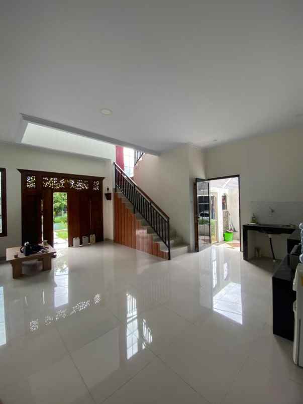 dijual rumah cimpaeun tapos depok