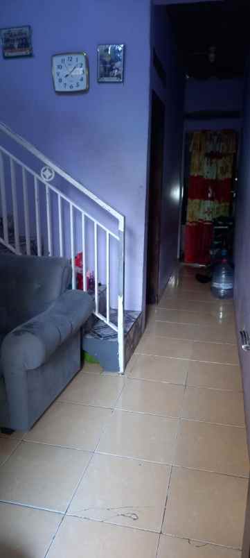 dijual rumah cinunuk