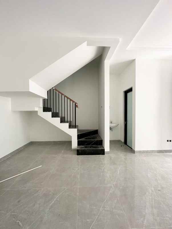 dijual rumah cipayung