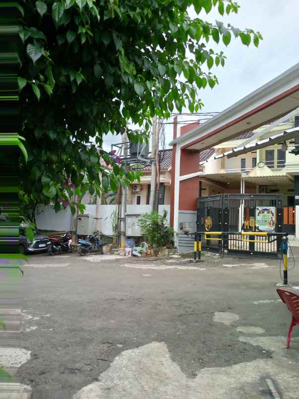 dijual rumah cipayung depok