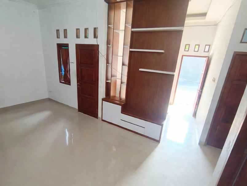 dijual rumah cipayung jakarta timur
