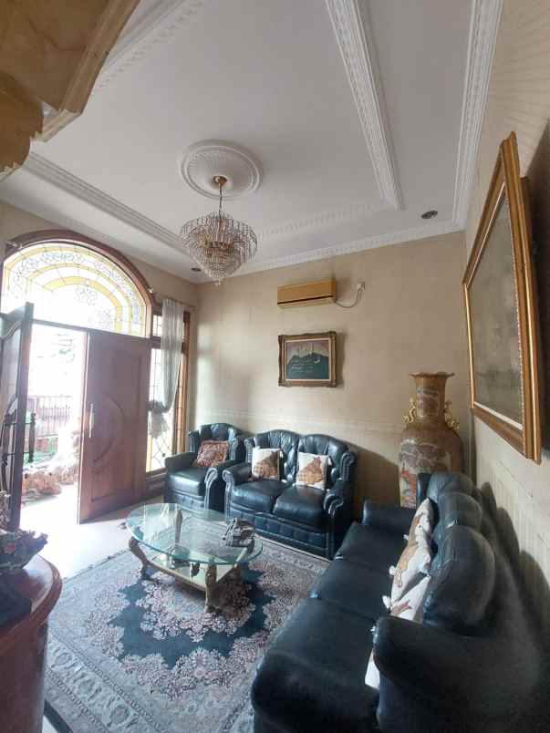 dijual rumah cipinang melayu makasar