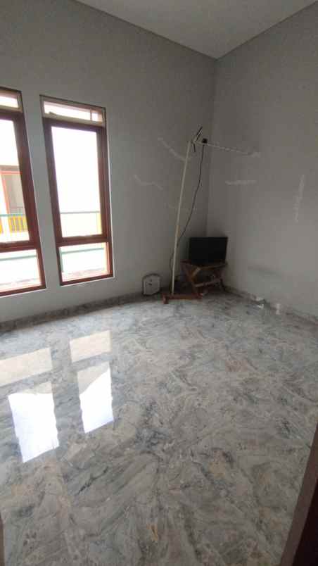 dijual rumah cisaranten cingised