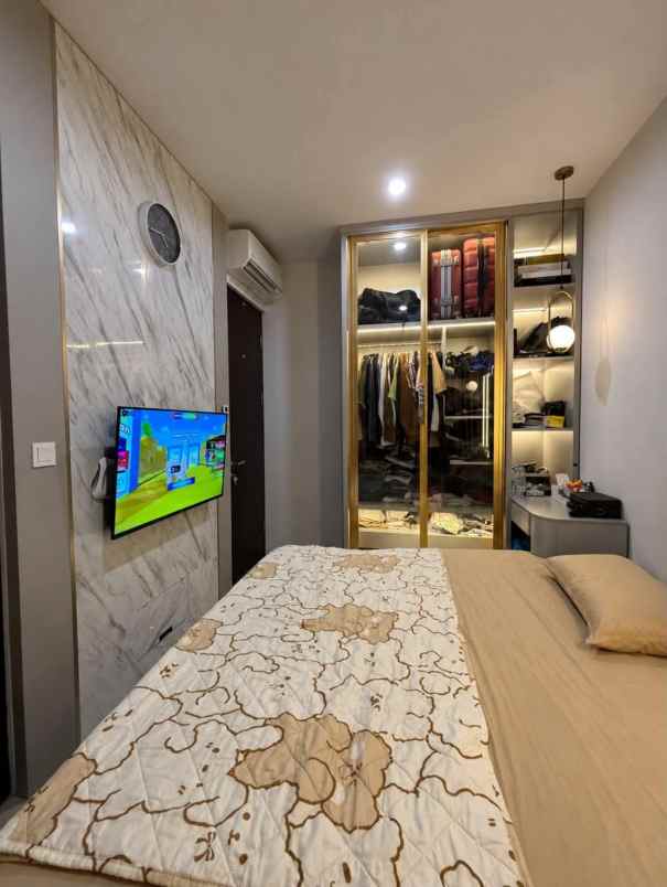 dijual rumah citra 8