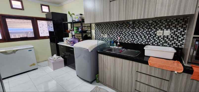dijual rumah citraland international