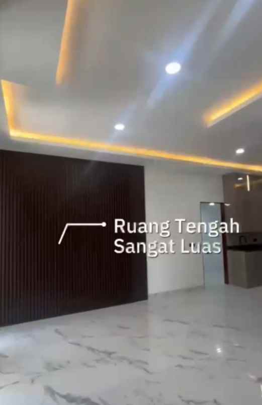 dijual rumah citraland utama