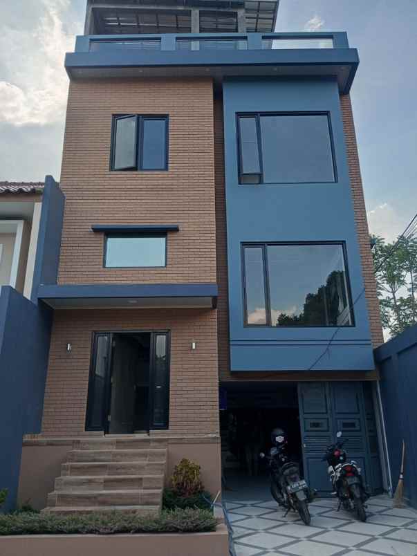 dijual rumah ciumbuleuit bandung