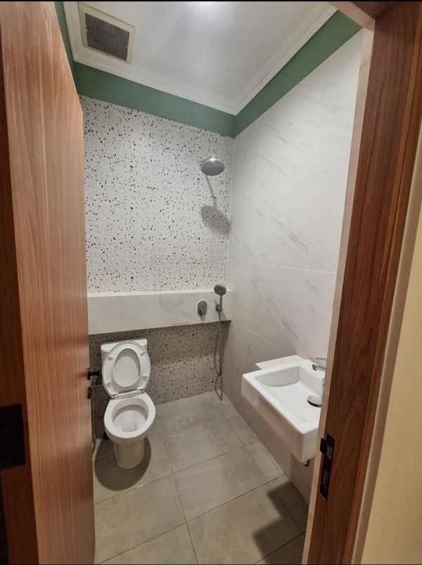 dijual rumah cluster aquatic garden