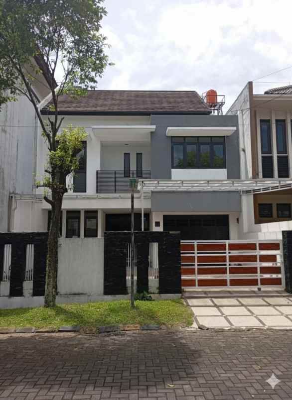 dijual rumah cluster batununggal indah