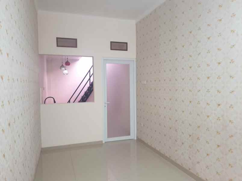 dijual rumah cluster berlian jamrud