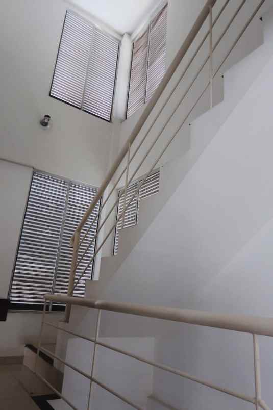 dijual rumah cluster bukit dago utara