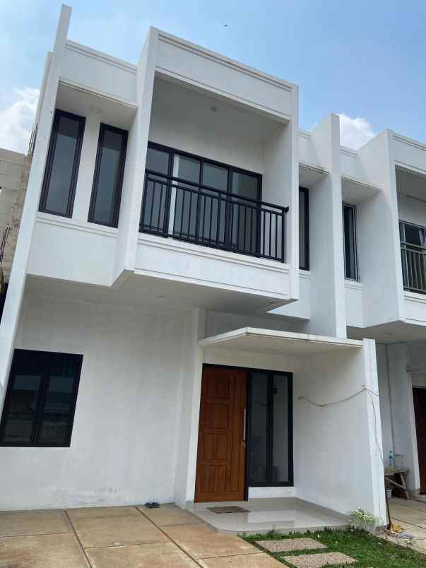dijual rumah cluster di lewinanggung depok