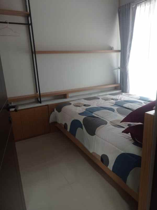 dijual rumah cluster flora summarecon