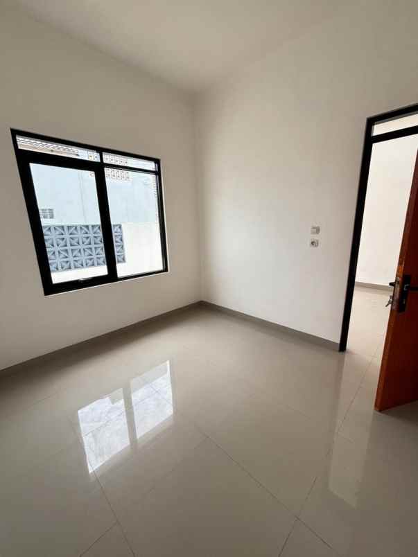 dijual rumah cluster jatihandap