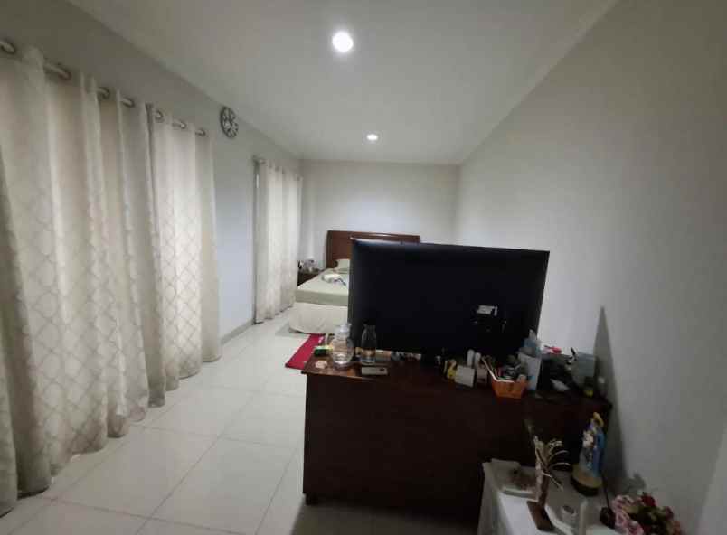dijual rumah cluster vernonia