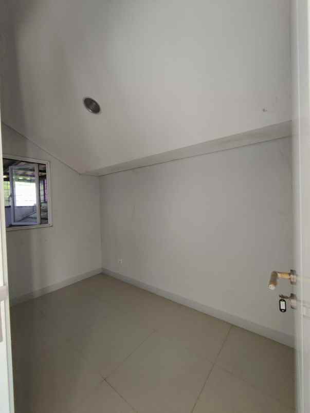 dijual rumah cluster yarra jgc