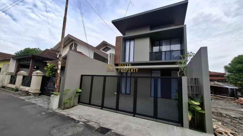dijual rumah condongcatur kec depok kab
